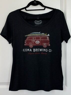 Kona Brewing Company  dark grey short sleeve tee in size extra large.